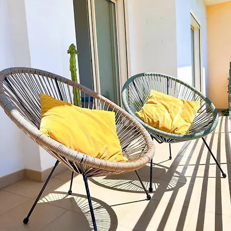 Azure Heaven By Becherish Appartement *