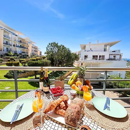 Azure Heaven By Becherish Appartement *